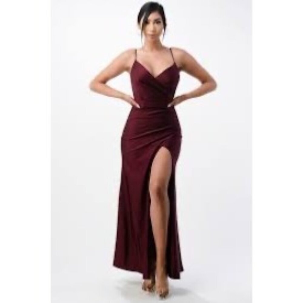 Y La Scala 90’s Burgundy Moody V Neck Spaghetti Strap Ruched Long Evening Gown